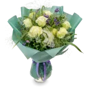 kytice růží a hortenzií